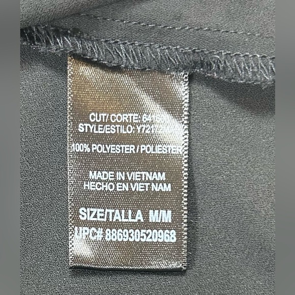 Classic Black Women's Top. Size Medium - Picture 4 of 9